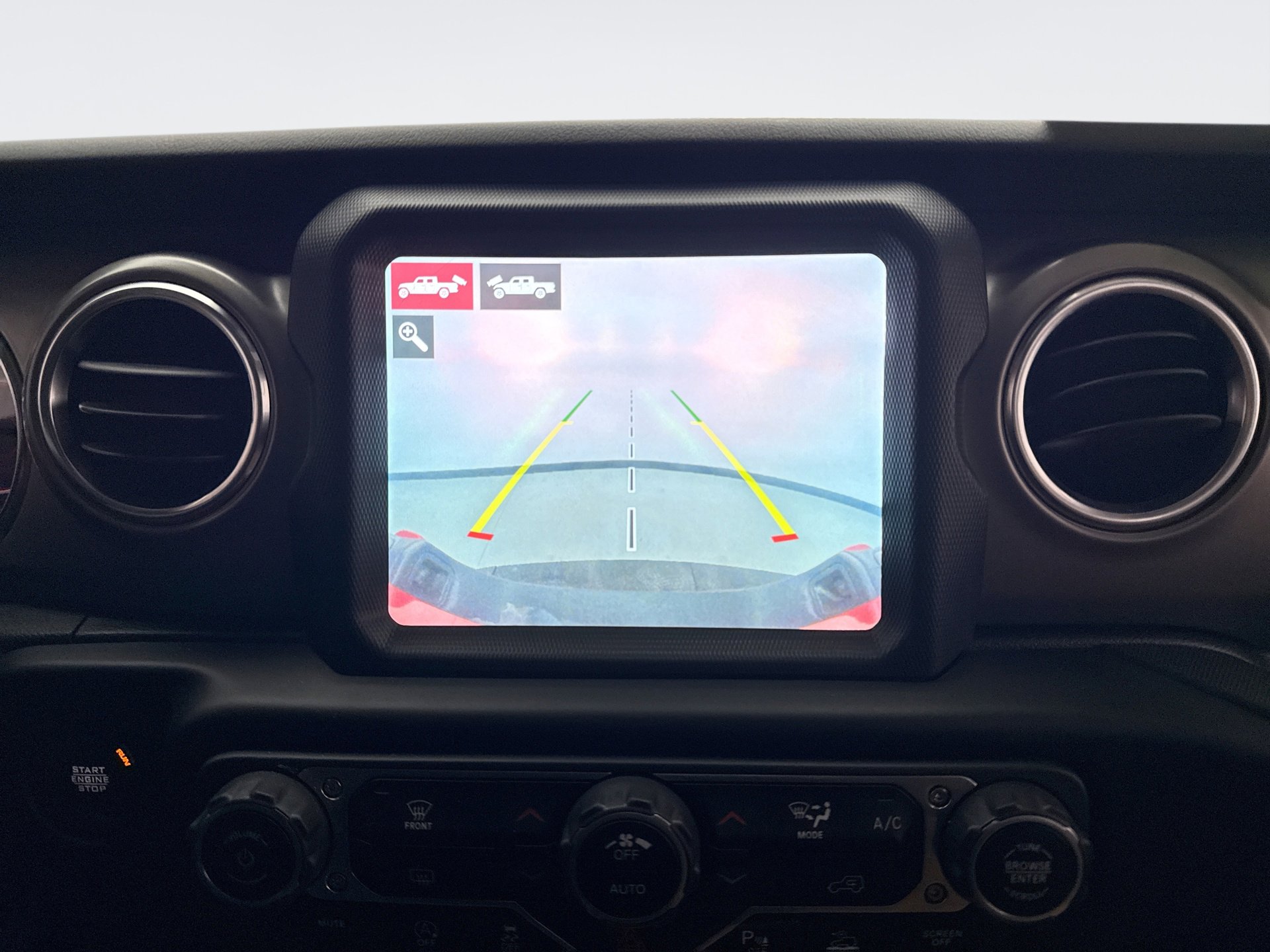 Used 2021 Jeep Gladiator Rubicon image 16