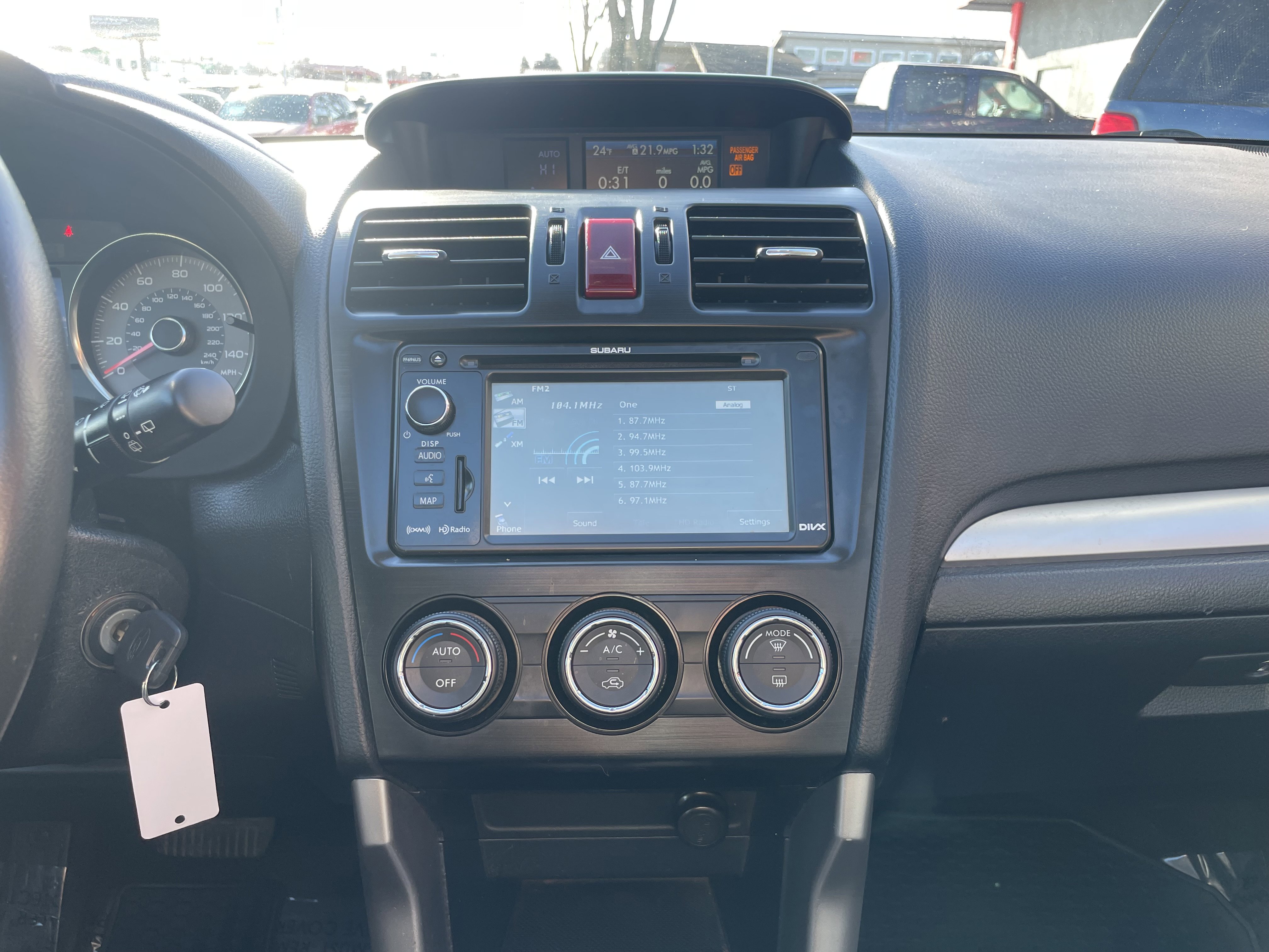 Used 2015 Subaru Forester 2.5i Limited image 17