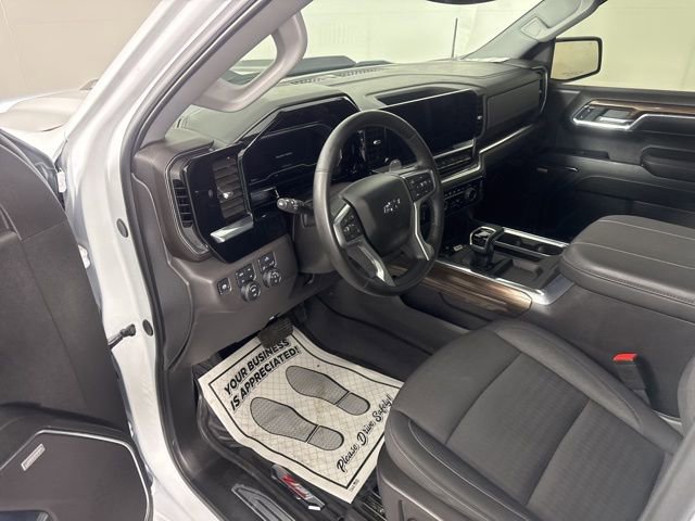 Used 2024 Chevrolet Silverado 1500 LT Trail Boss w/ Convenience Package II AWD/4WD image 22