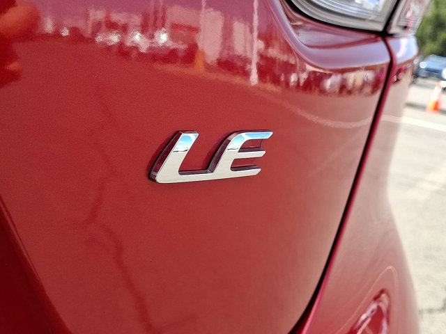 Used 2020 Toyota Corolla LE image 25