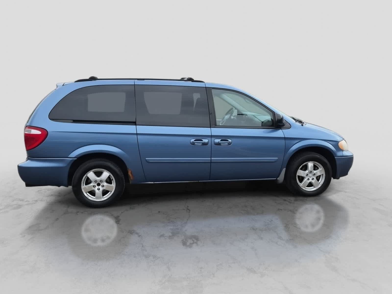 Used 2007 Dodge Grand Caravan SXT FWD image 9