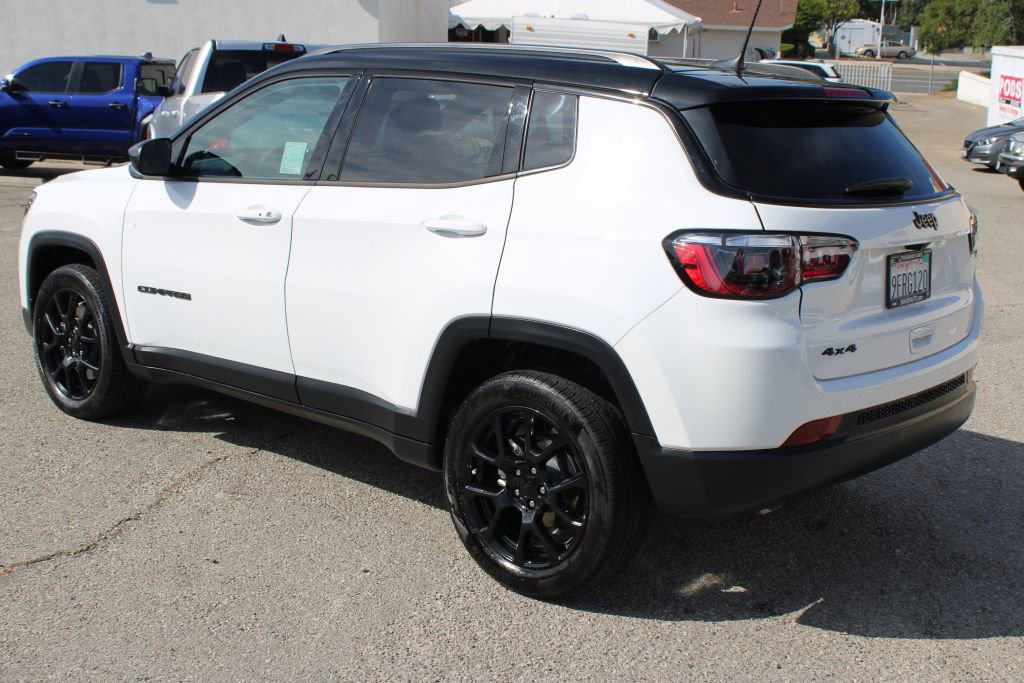 Used 2023 Jeep Compass Altitude image 6