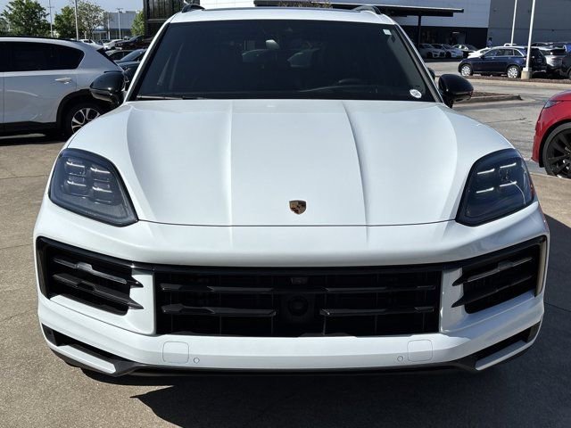 Used 2025 Porsche Cayenne AWD/4WD image 13