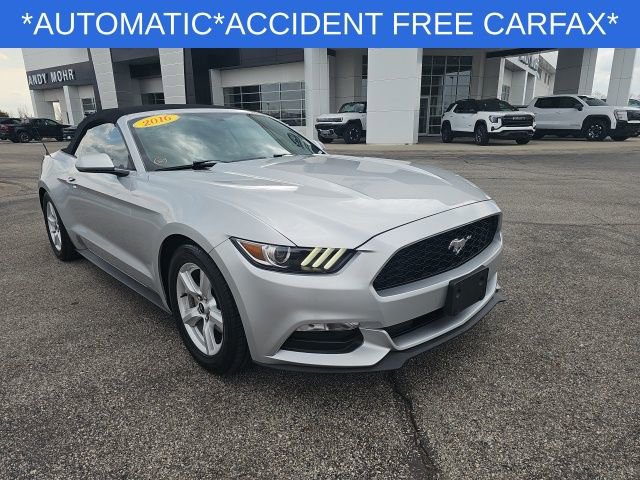Used 2016 Ford Mustang Convertible image 4