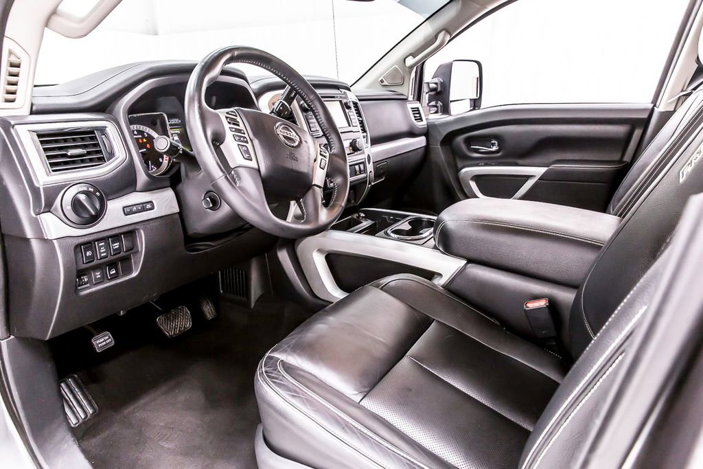 Used 2018 Nissan Titan PRO-4X w/ Pro-4x Convenience Package AWD/4WD image 27