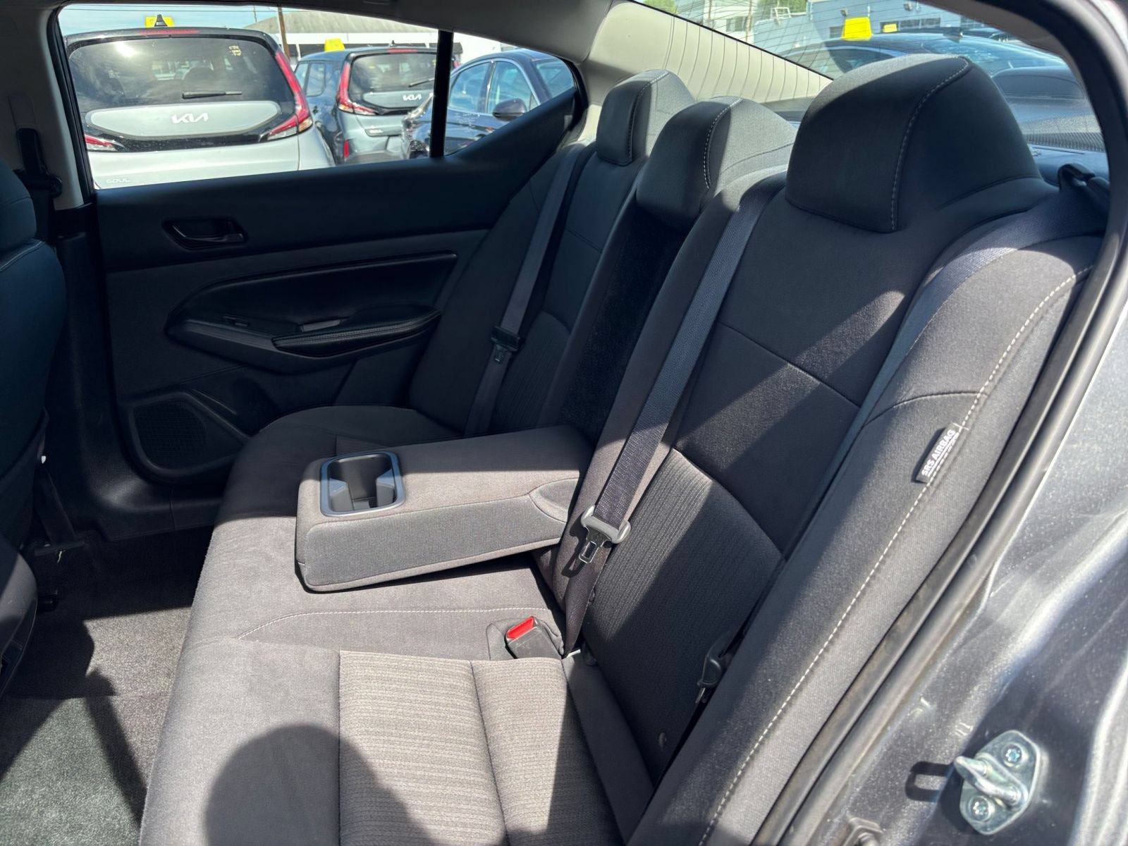 Used 2025 Nissan Altima 2.5 SV FWD image 27