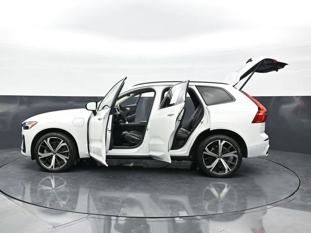 Used 2024 Volvo XC60 T8 Ultimate w/ Climate Package AWD/4WD image 46