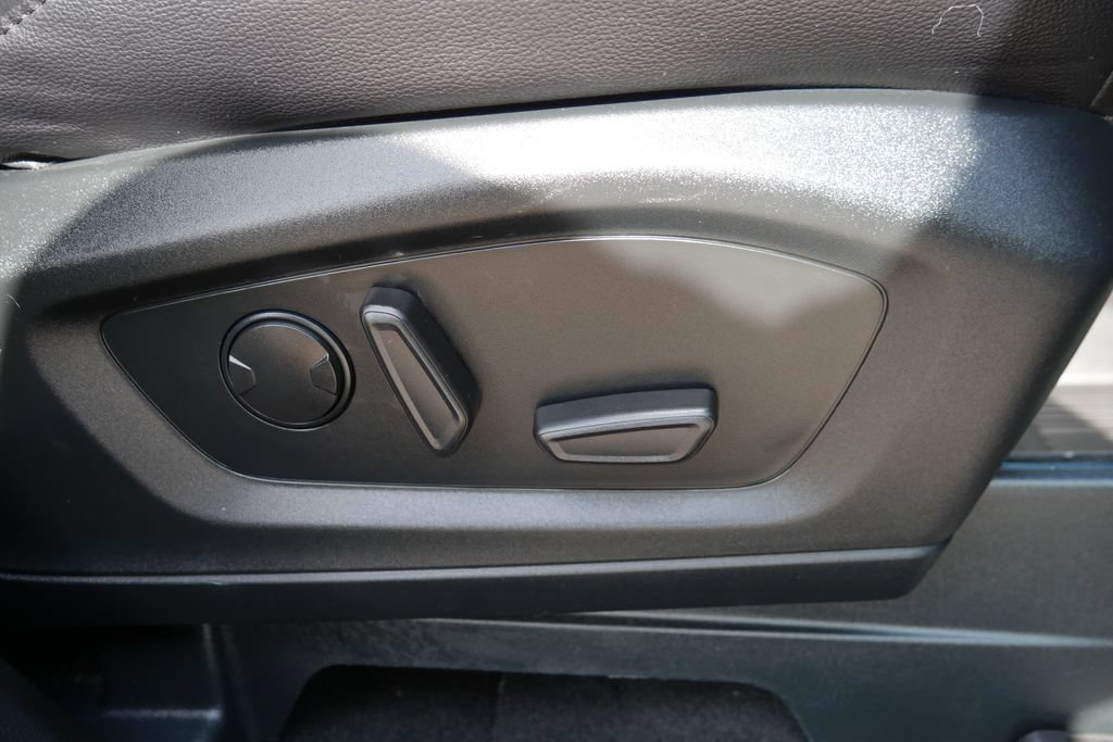 Used 2024 Ford Explorer ST w/ Equipment Group 401A AWD/4WD image 13