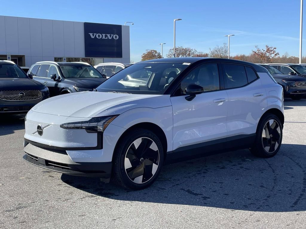 Certified 2025 Volvo EX30 Plus w/ Protection Package Premier image 24