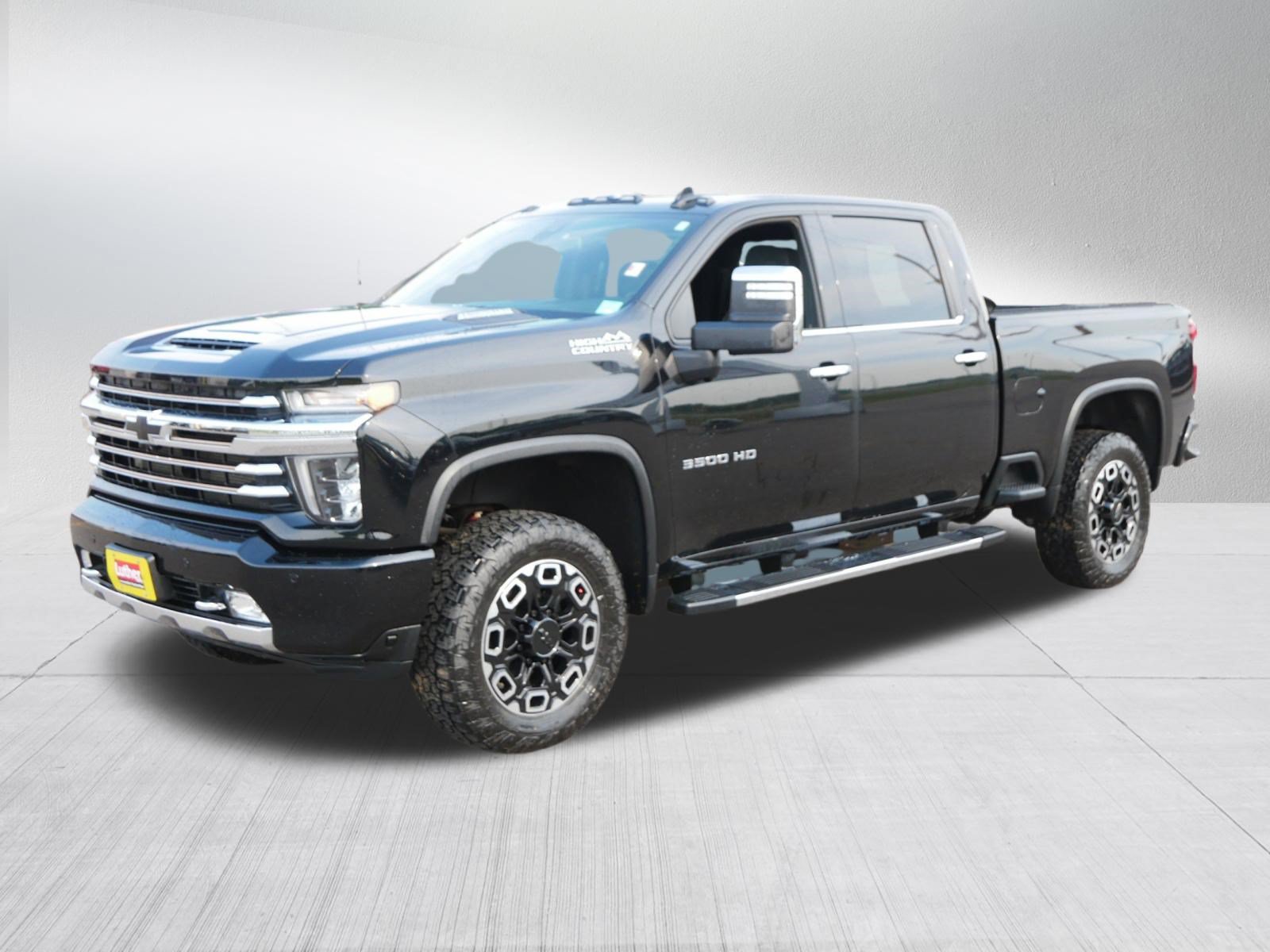 Used 2022 Chevrolet Silverado 3500 High Country w/ Safety Package II AWD/4WD image 3
