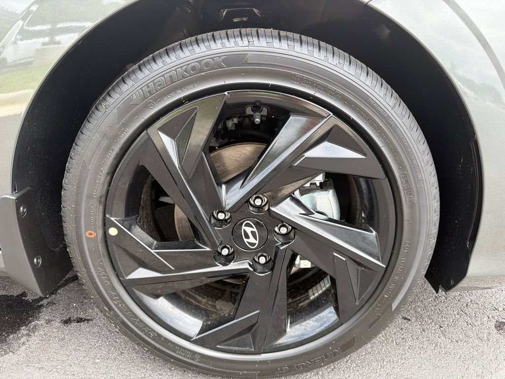 New 2026 Hyundai Elantra Sport FWD image 13