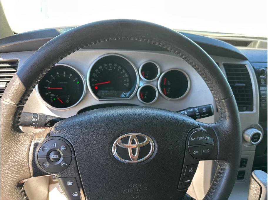 Used 2008 Toyota Sequoia Platinum AWD/4WD image 25