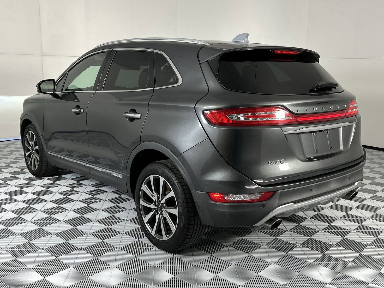 Used 2019 Lincoln MKC Reserve FWD image 6