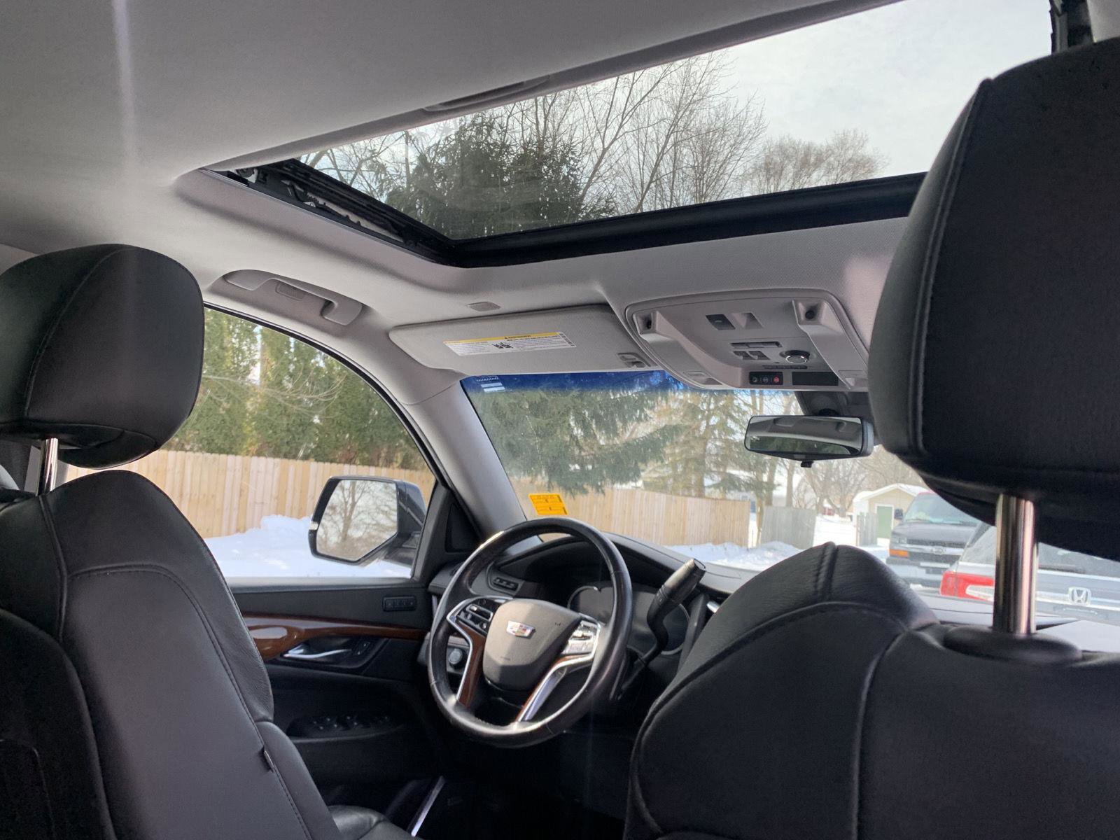 Used 2020 Cadillac Escalade ESV Luxury image 31