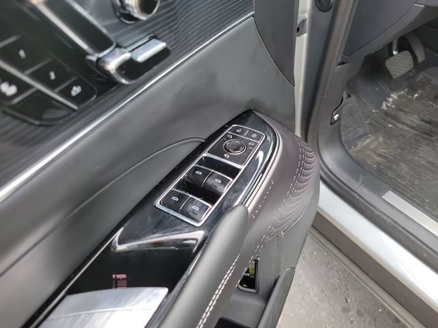 Certified 2024 Cadillac Lyriq Luxury AWD/4WD image 19