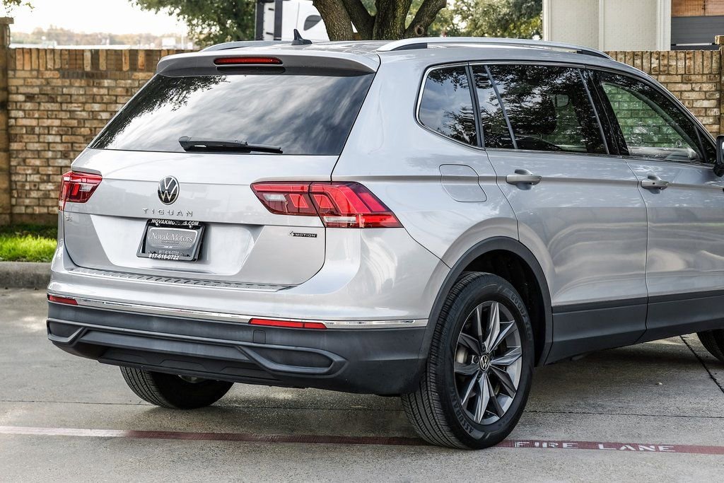 Used 2022 Volkswagen Tiguan SE AWD/4WD image 16