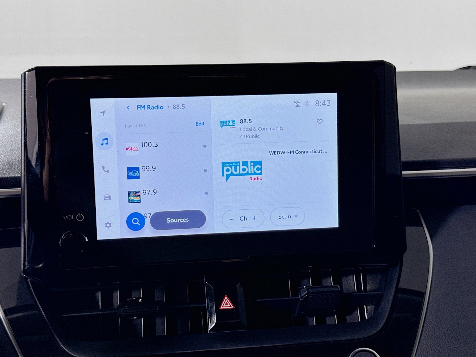 Certified 2025 Toyota Corolla LE image 14