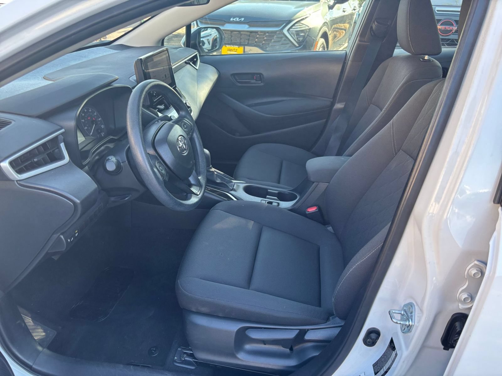 Used 2025 Toyota Corolla LE FWD image 24