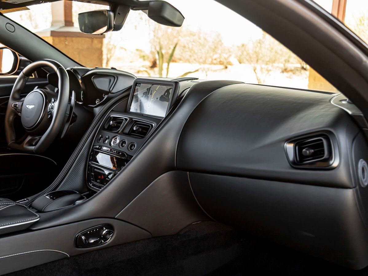 Used 2022 Aston Martin DBS Superleggera image 25