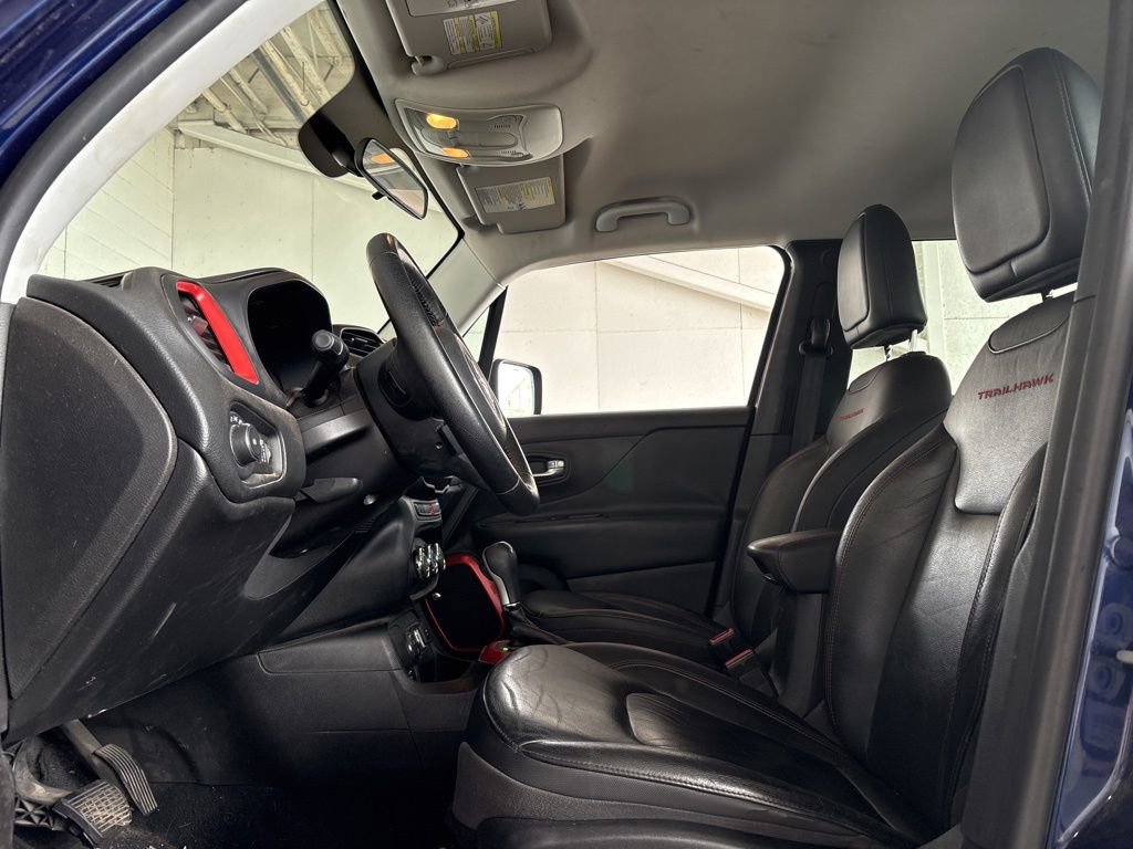 Used 2016 Jeep Renegade Trailhawk AWD/4WD image 5