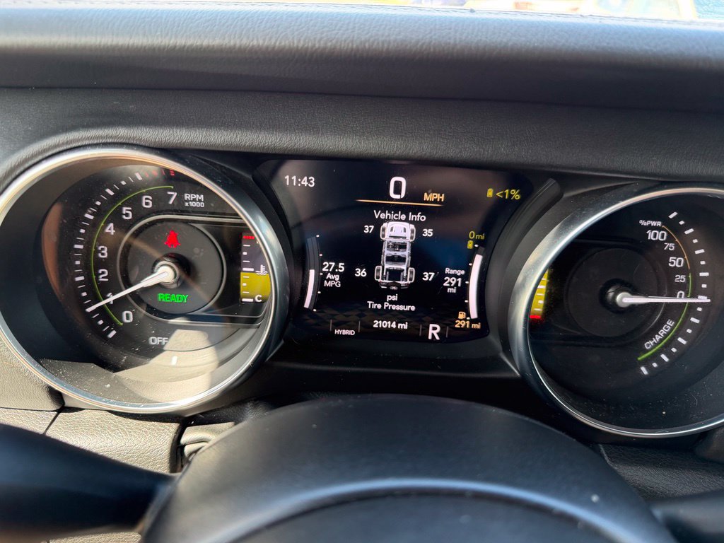 Used 2023 Jeep Wrangler Unlimited Sahara w/ Cold Weather Group AWD/4WD image 29