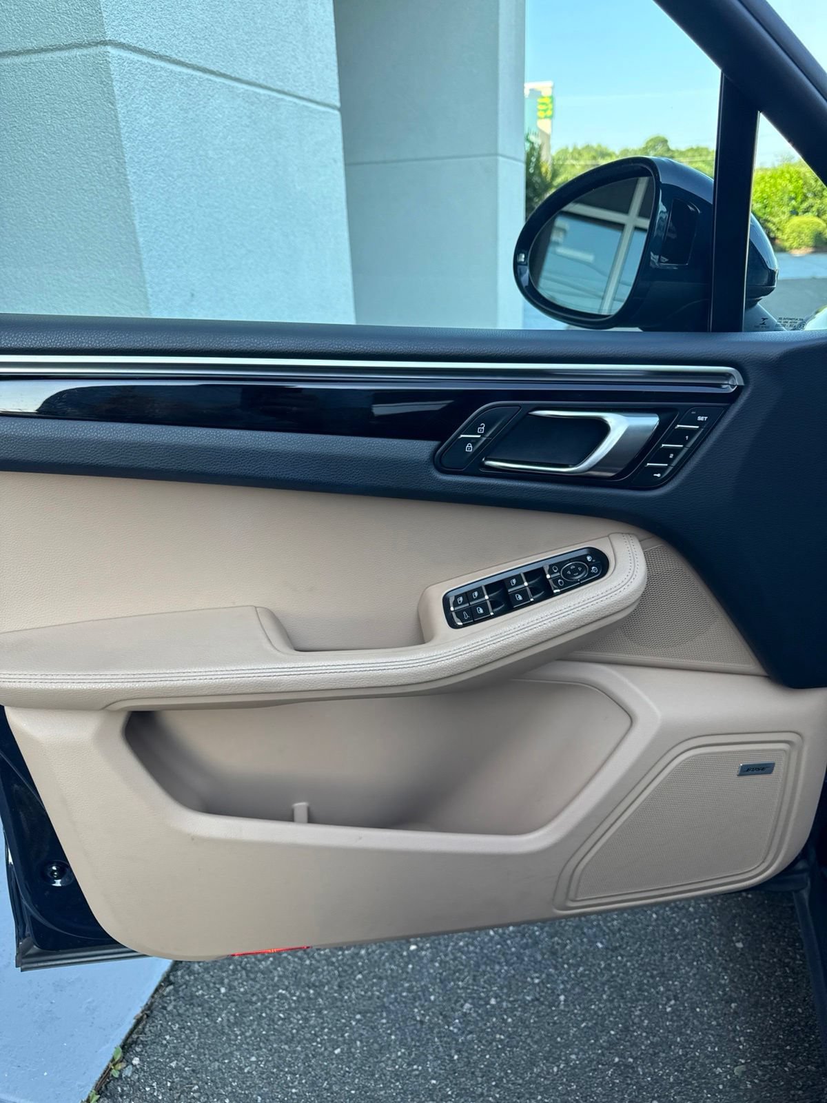 Used 2019 Porsche Macan S AWD/4WD image 21