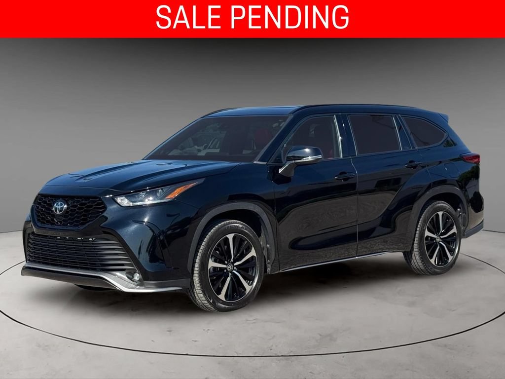 Used 2021 Toyota Highlander XSE