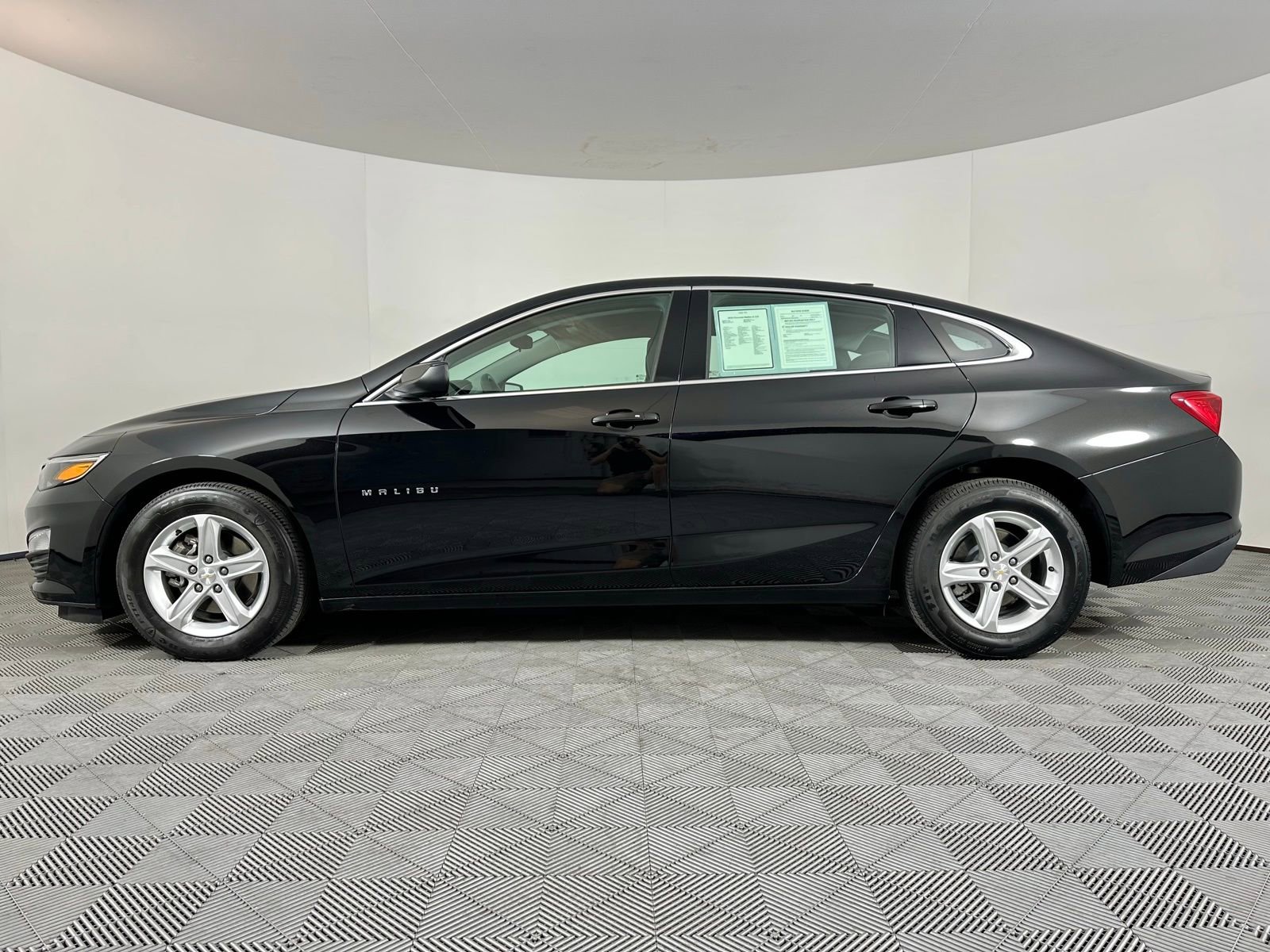 Used 2025 Chevrolet Malibu LS w/ LPO, Floor Liner Package image 13