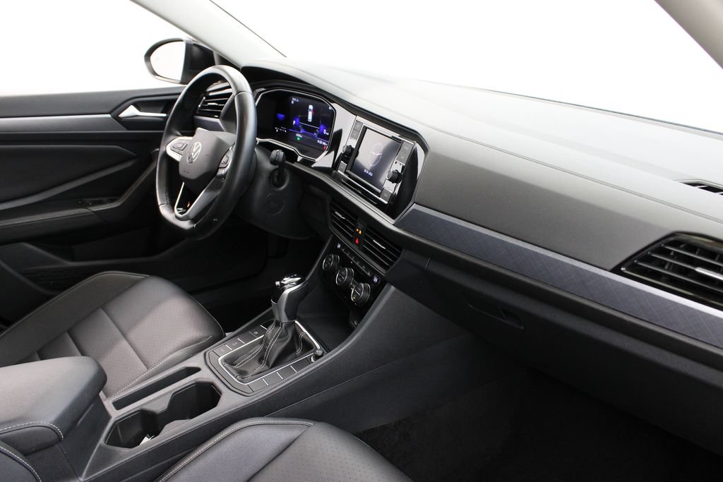 Used 2024 Volkswagen Jetta SE FWD image 24