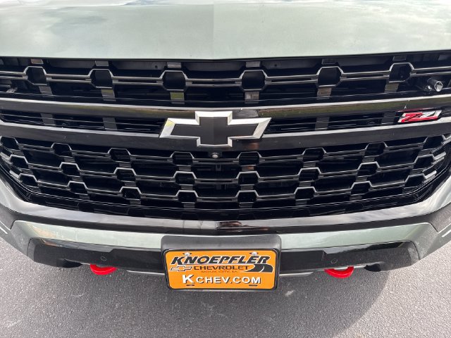 Used 2024 Chevrolet Tahoe Z71 w/ Luxury Package AWD/4WD image 34