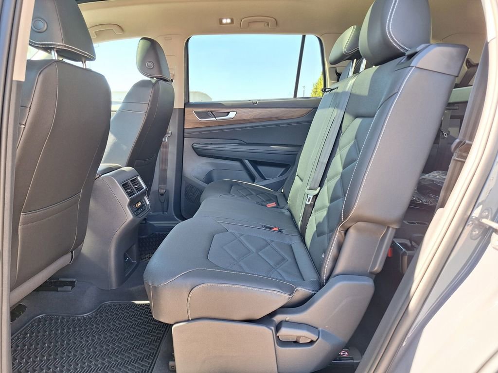 New 2026 Volkswagen Atlas SE image 11