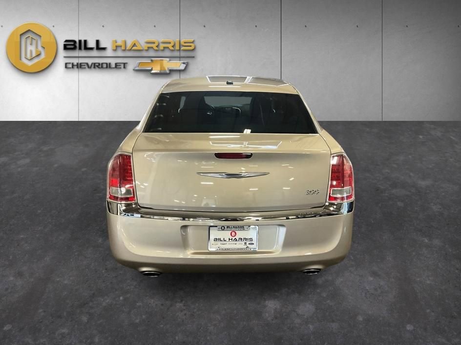 Used 2012 Chrysler 300 RWD image 11