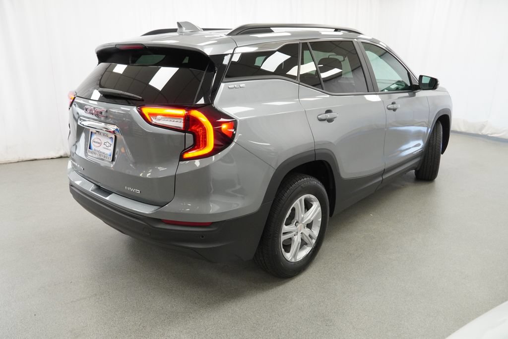 Used 2024 GMC Terrain SLE w/ Driver Convenience Package AWD/4WD image 6