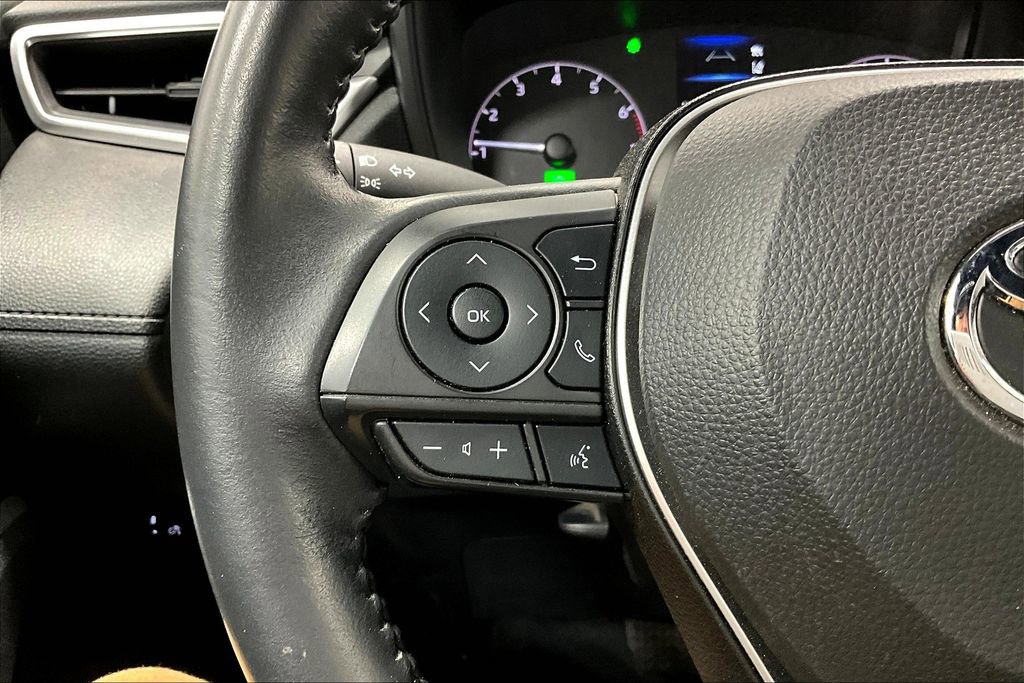 Used 2023 Toyota Corolla Cross SE image 23