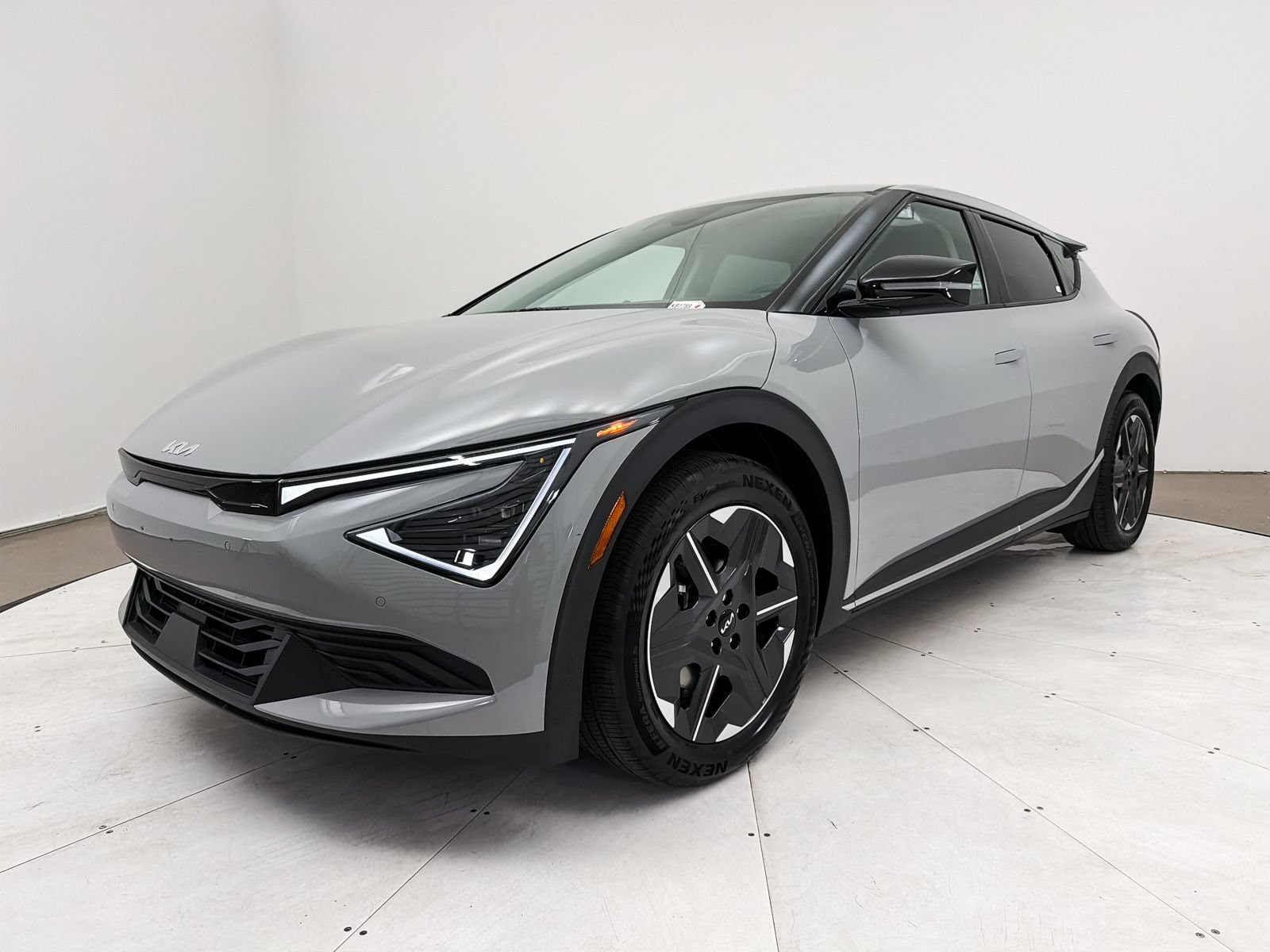 Used 2025 Kia EV6 Light RWD image 13