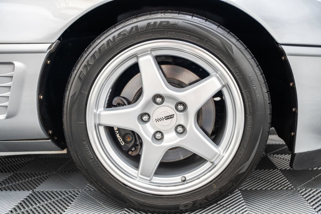 Used 1996 Chevrolet Corvette Coupe RWD image 17