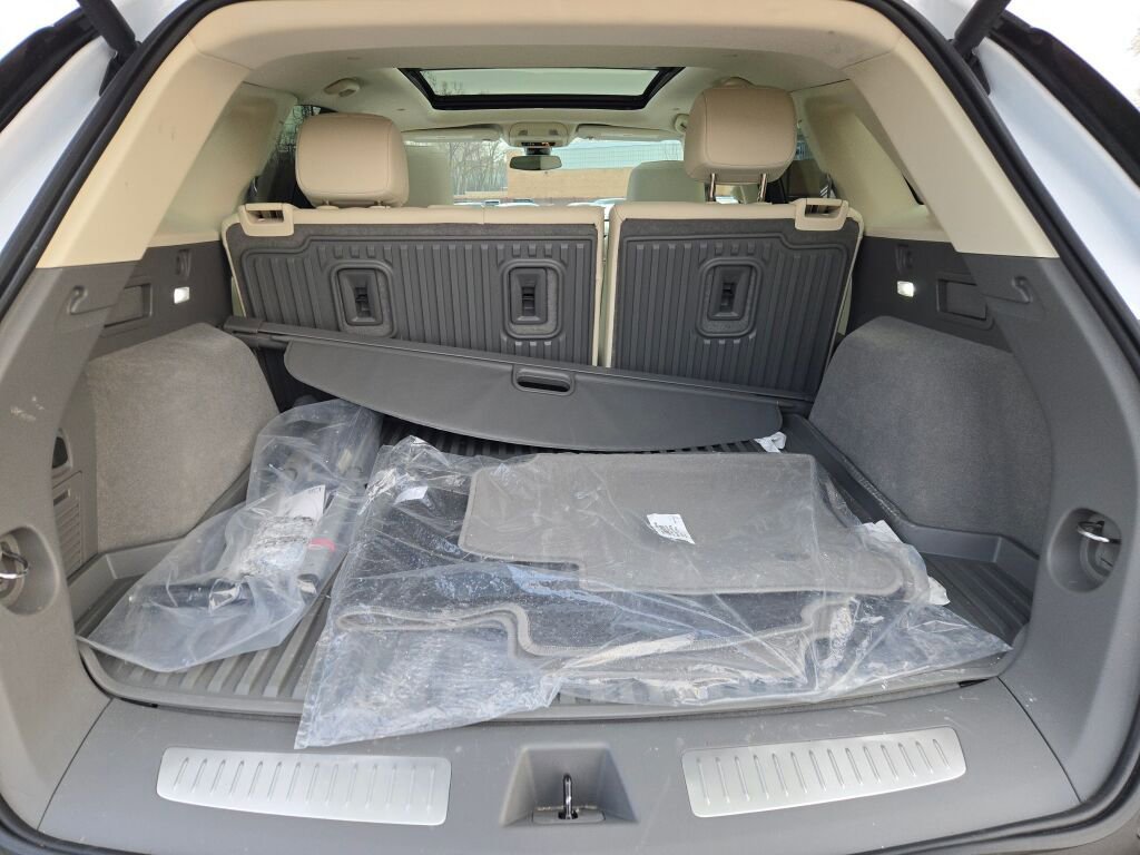 New 2025 Cadillac XT5 Premium Luxury image 18