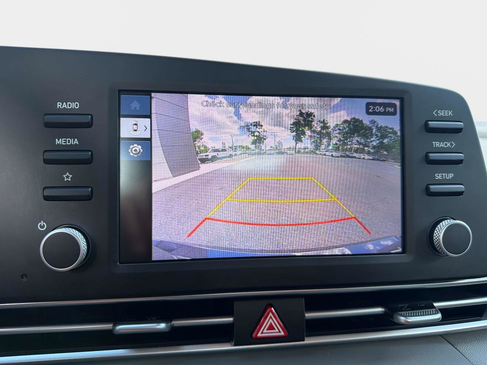 Used 2024 Hyundai Elantra SE image 24
