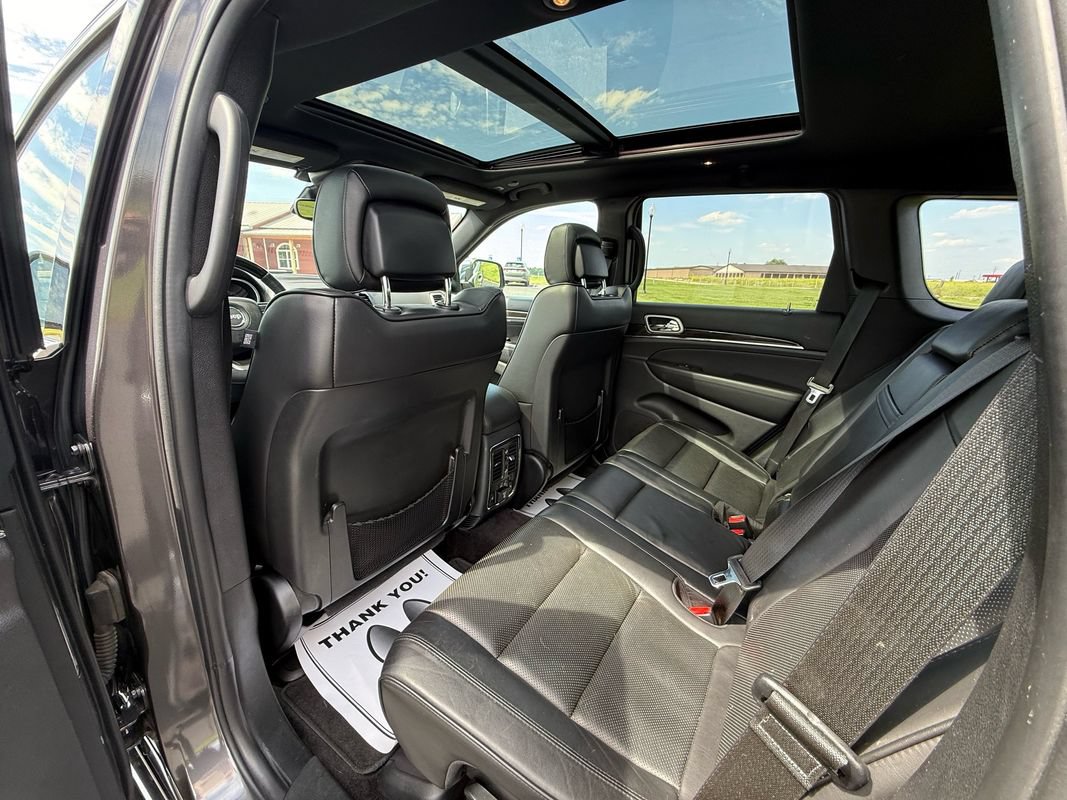 Used 2018 Jeep Grand Cherokee Overland AWD/4WD image 8