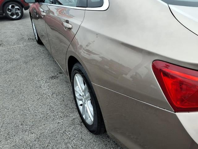 Used 2018 Chevrolet Malibu LT FWD image 17