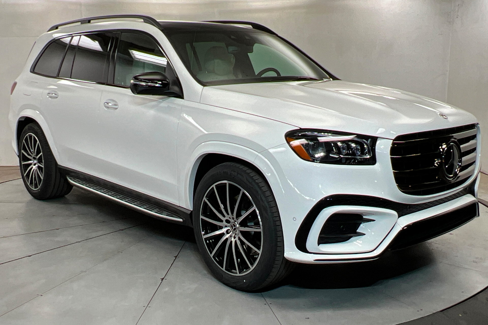 New 2026 Mercedes-Benz GLS 580 4MATIC image 7