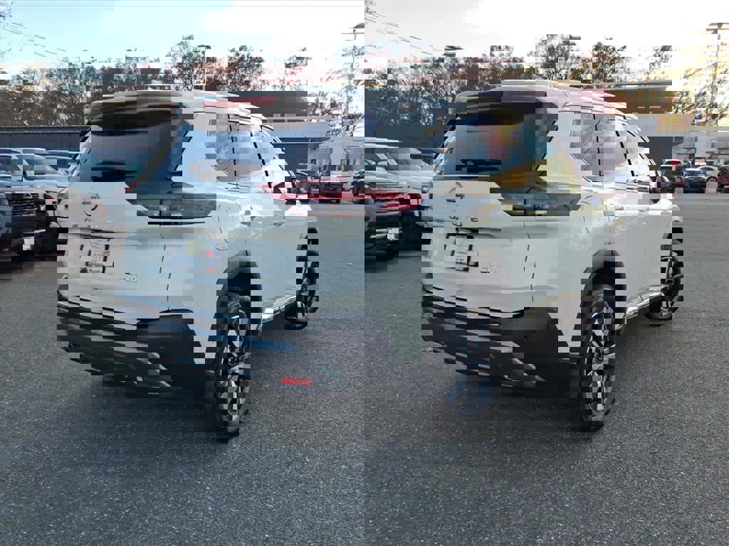 Certified 2023 Nissan Rogue SL w/ SL Premium Package image 5