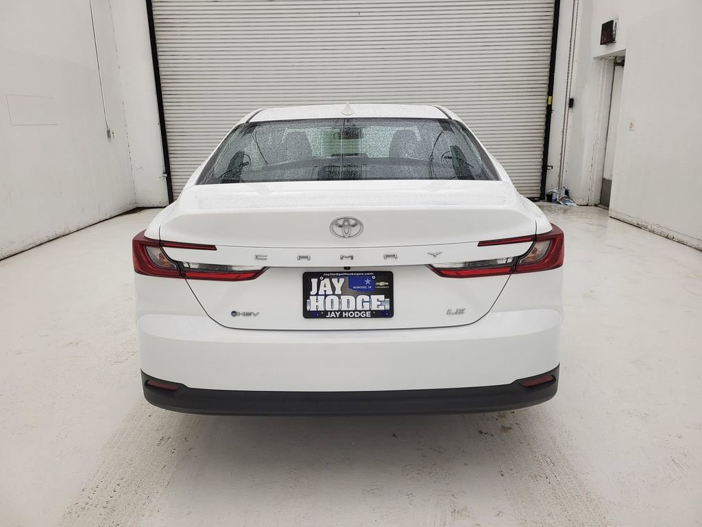 Used 2025 Toyota Camry LE image 13