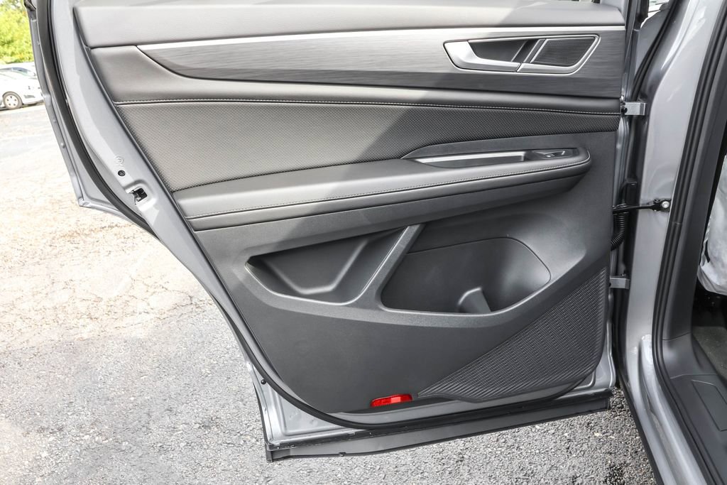 New 2026 Volkswagen Atlas Cross Sport SE AWD/4WD image 32