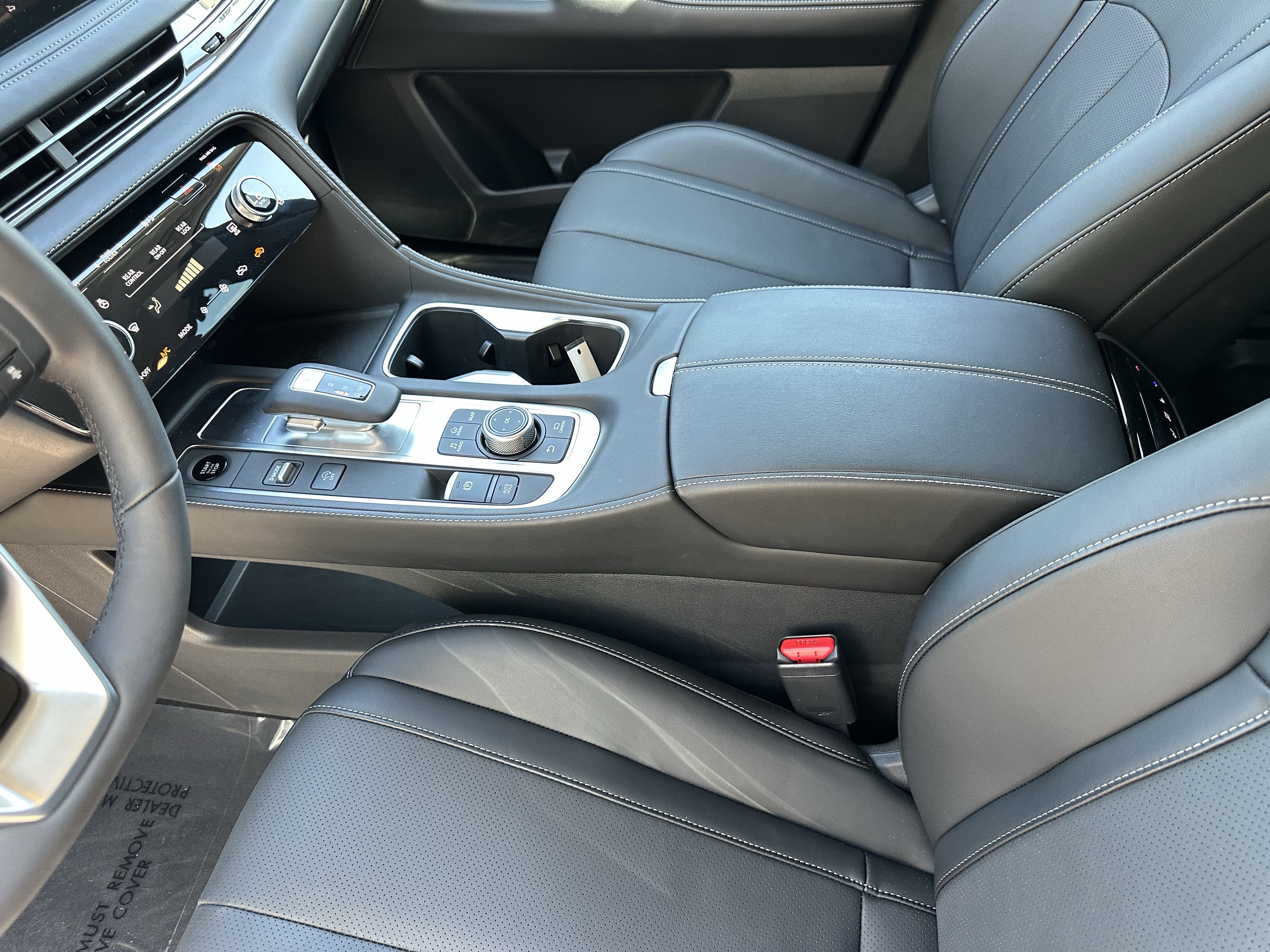 Certified 2026 INFINITI QX60 Luxe w/ Cargo Package AWD/4WD image 18