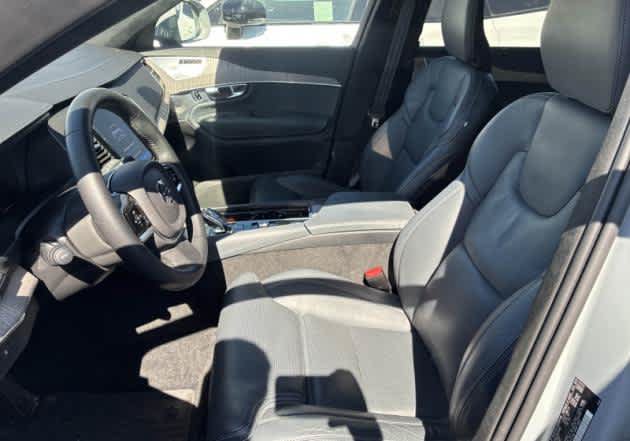 Used 2024 Volvo XC90 T8 Ultimate w/ Lounge Package AWD/4WD image 2