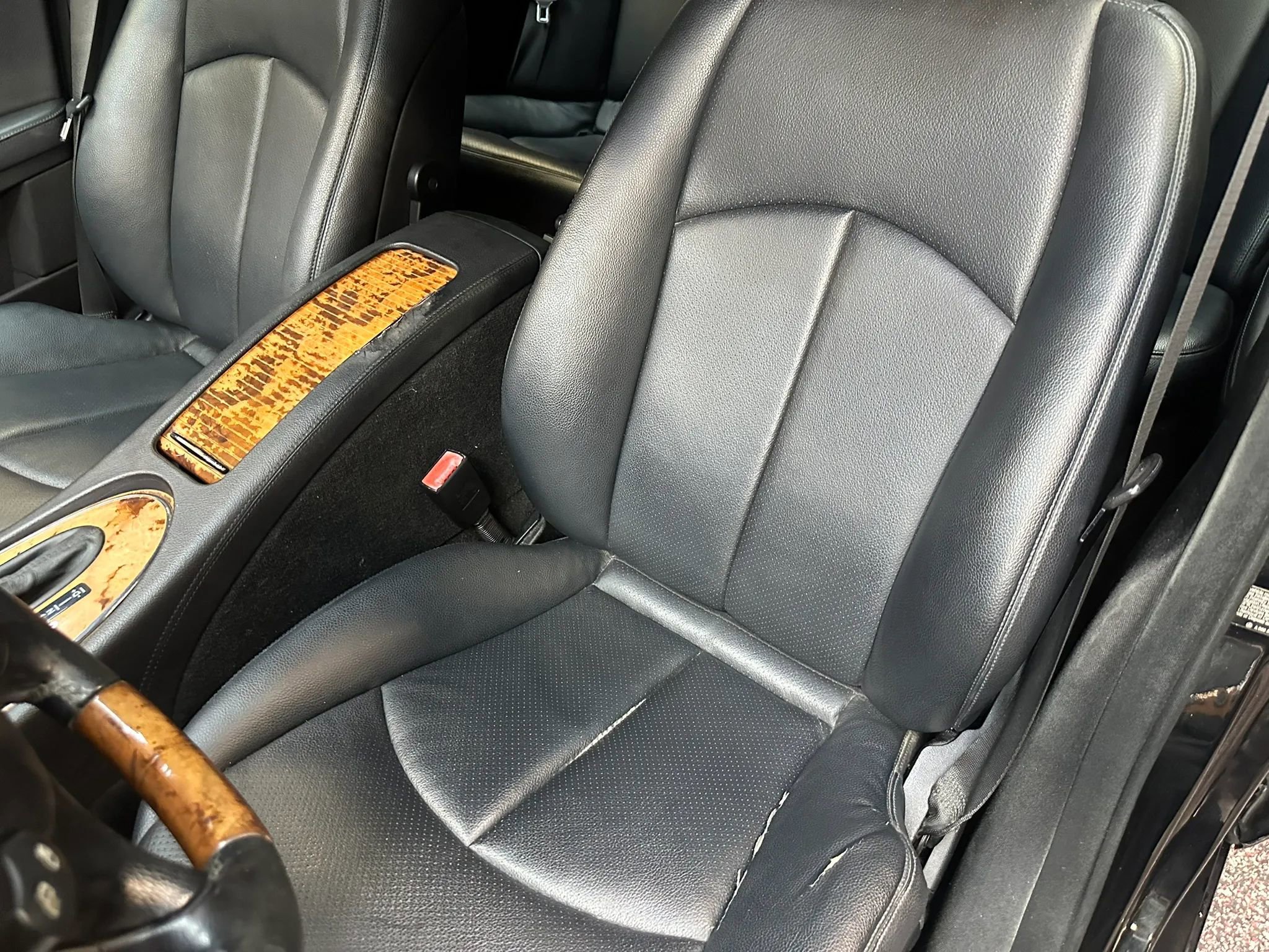 Used 2008 Mercedes-Benz E 350 4MATIC Sedan image 17