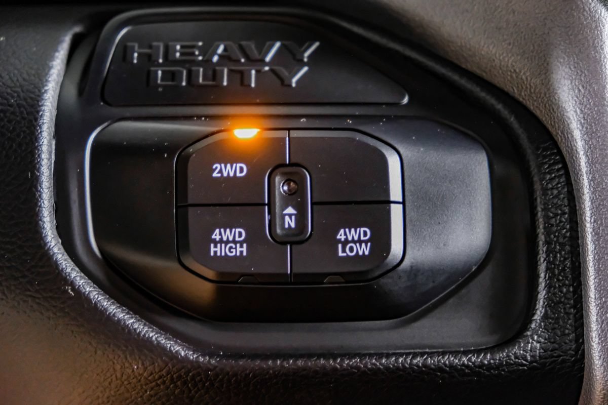Used 2025 RAM 2500 Big Horn AWD/4WD image 25