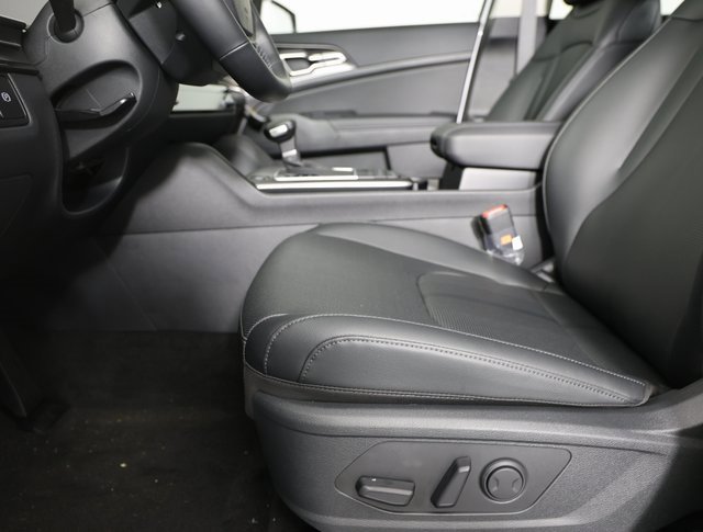 Certified 2026 Kia Sportage SX image 11