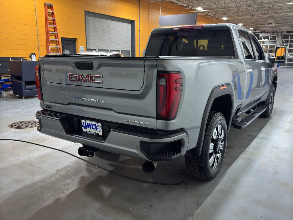 Used 2025 GMC Sierra 3500 Denali w/ Denali Reserve Package image 5